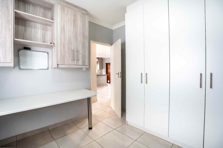 To Let 3 Bedroom Property for Rent in Klein Parys Western Cape